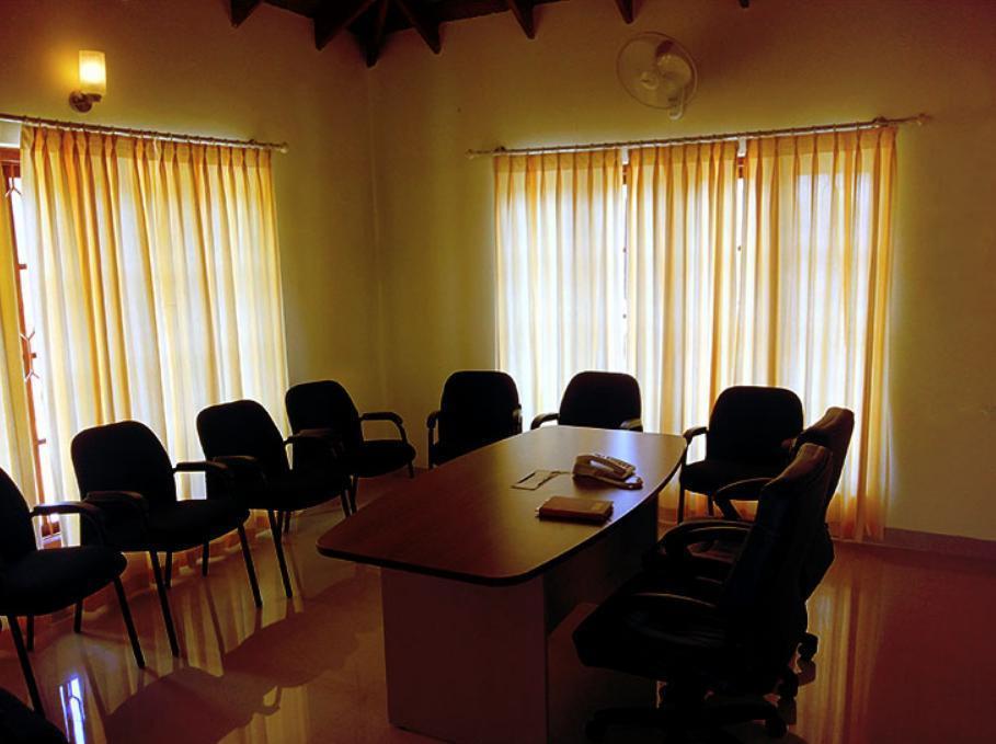 Palm Valley Resort Gonikoppal Экстерьер фото